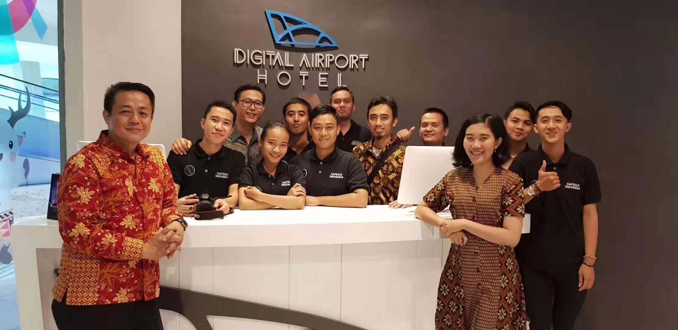 के बारे में नवीनतम कंपनी का मामला Jakarta airport capsule hotel